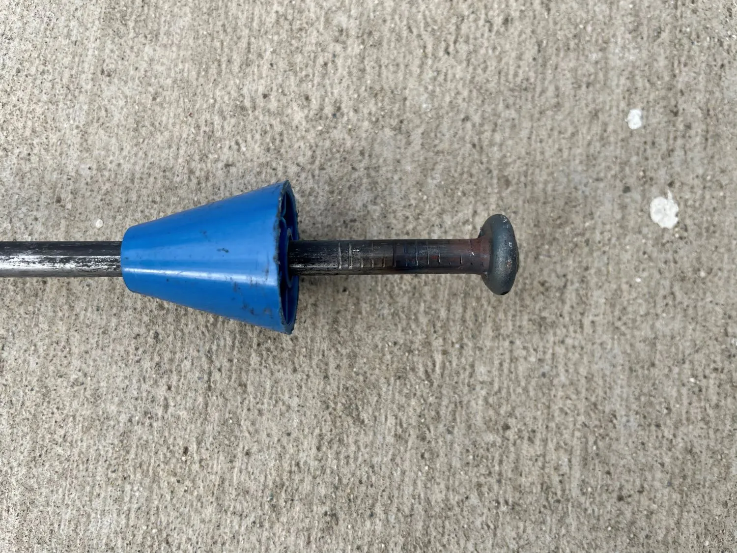 18" x 4 ¾" Standard Snap Ties For Concrete Forms (Short End) - 1" Plastic Cones