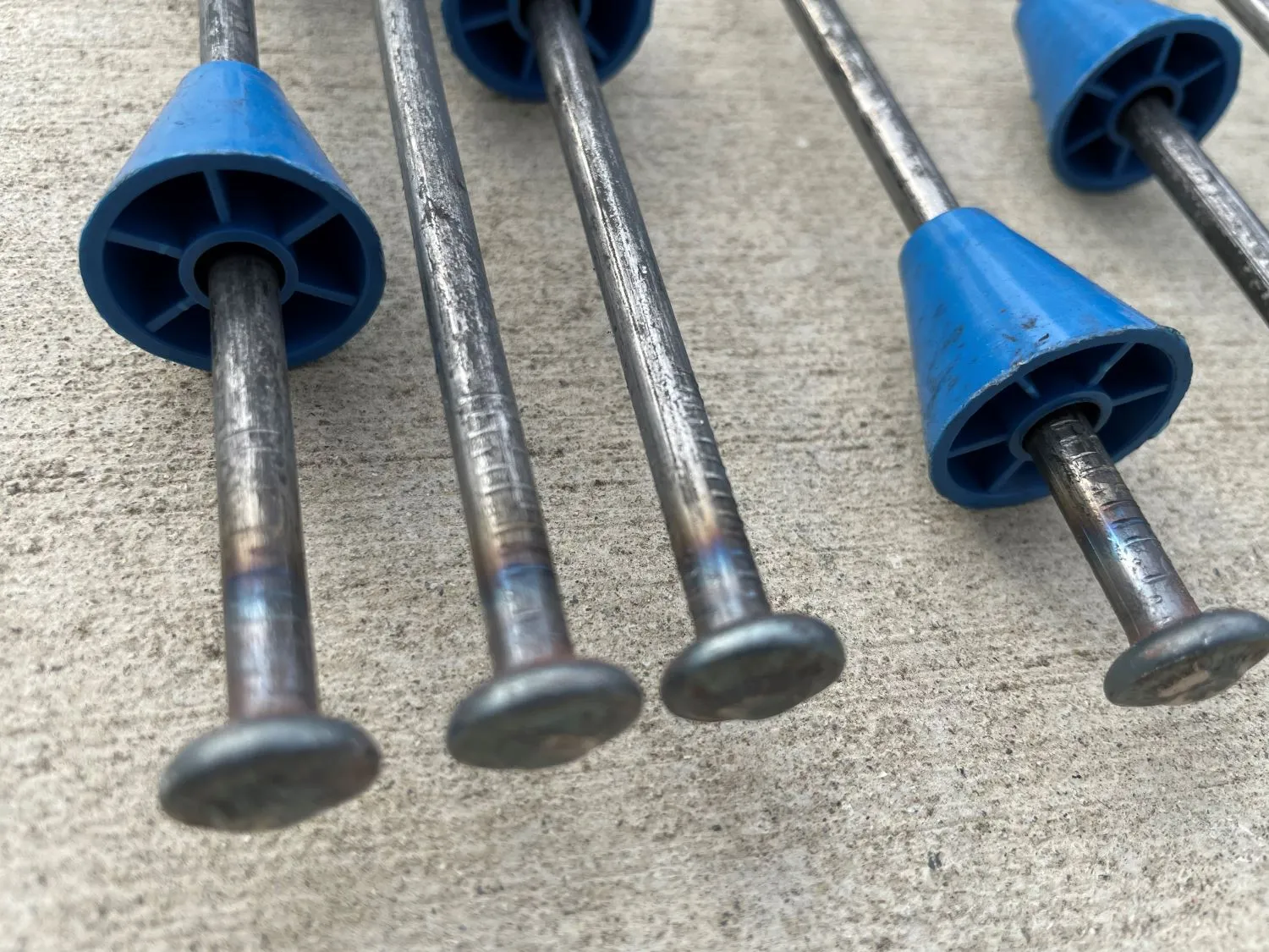 18" x 4 ¾" Standard Snap Ties For Concrete Forms (Short End) - 1" Plastic Cones