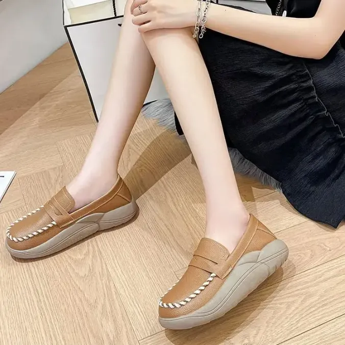 Classic orthopaedic leather loafers