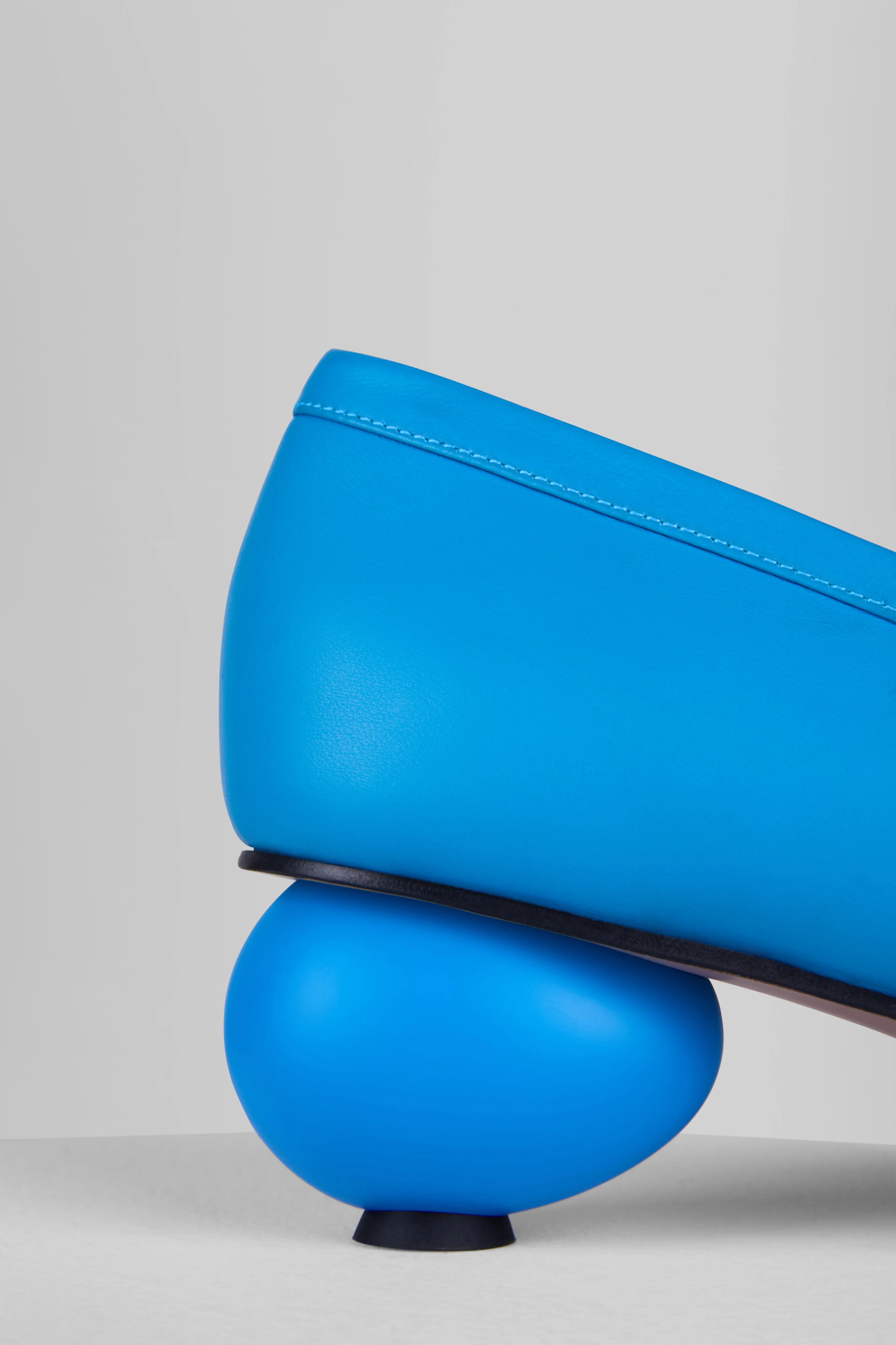 Egg Pumps in Turchese