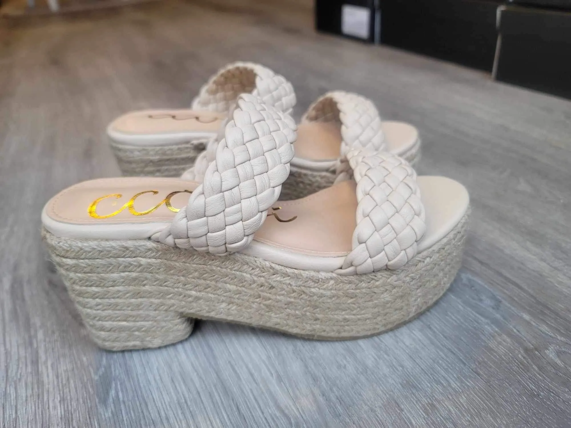 Everett Platform Clog - Cream