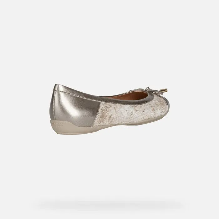 GEOX Women D Charlene Flats Light Taupe