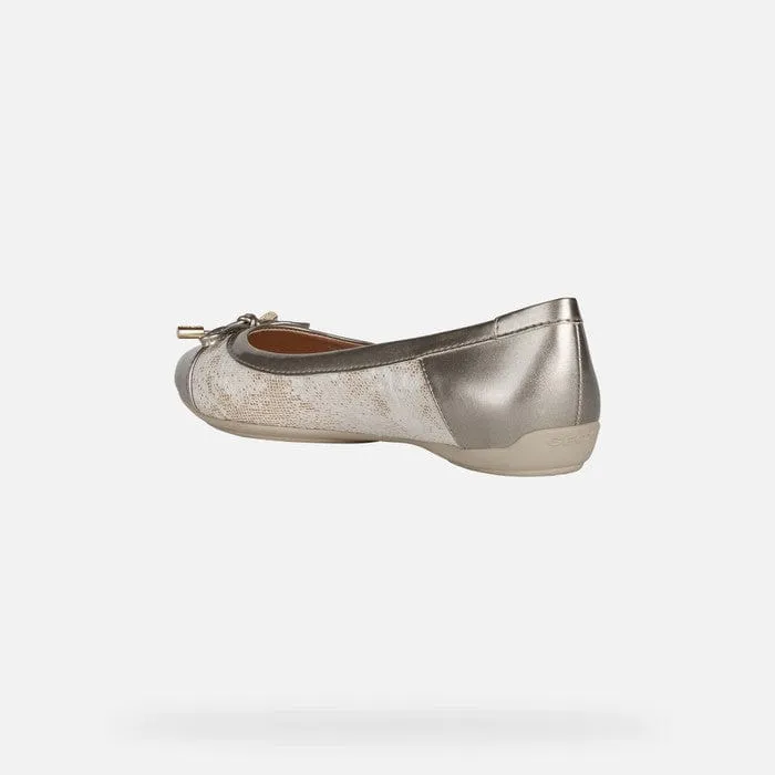 GEOX Women D Charlene Flats Light Taupe