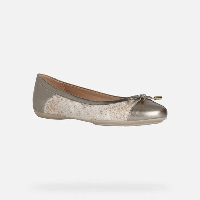 GEOX Women D Charlene Flats Light Taupe