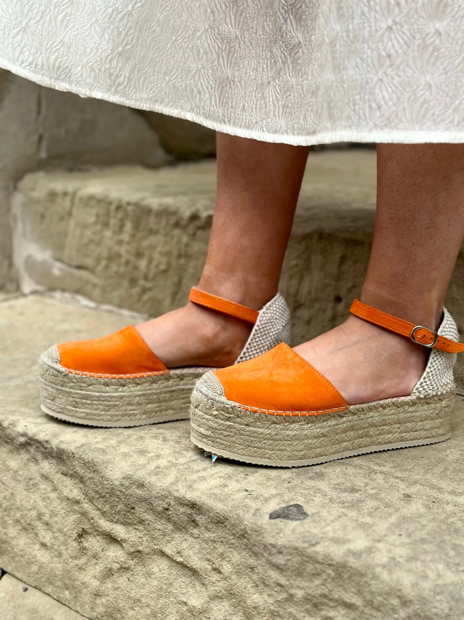 Macarena platform wedges